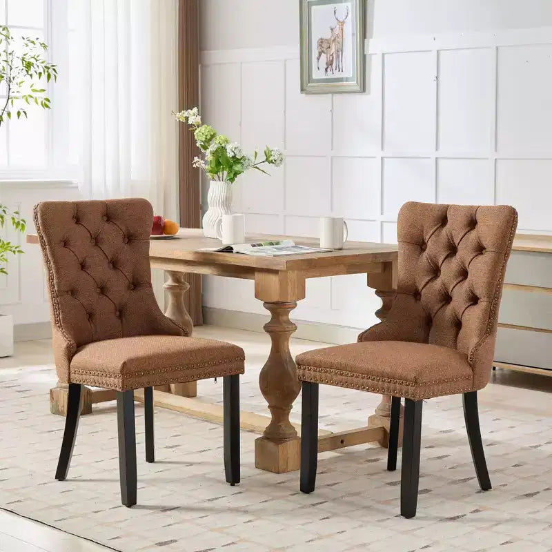 Lot de 2 chaises de salle à manger modernes en lin, chaises confortables en tissu touffetées haut de gamme, chaises d'appoint de cuisine avec pieds en bois massif et garniture cloutée