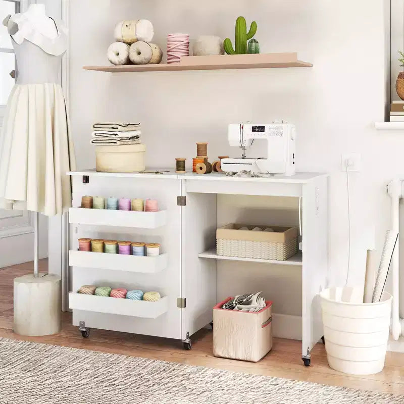 Table pliante pour machine à coudre, roulettes verrouillables, support avec 3 bacs de rangement et prises de courant, blanc/naturel/marron/blanc+naturel