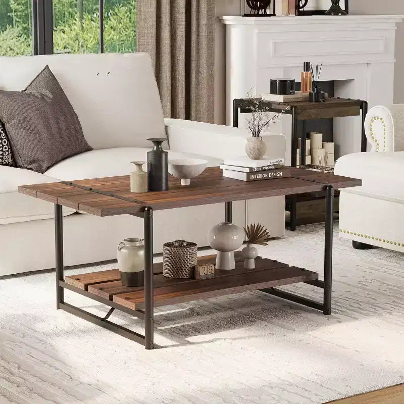 Table basse rectangulaire 41 avec 2 niveaux de rangement, plateau brun noyer et cadre en acier noir, robuste et peu encombrante pour salon, bureau, appartement