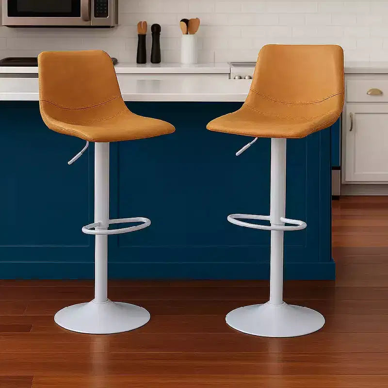 Tabourets de bar Tilbury avec base en fer blanc, hauteur réglable, assise en cuir, fonction pivotante et repose-pieds, lot de 2
