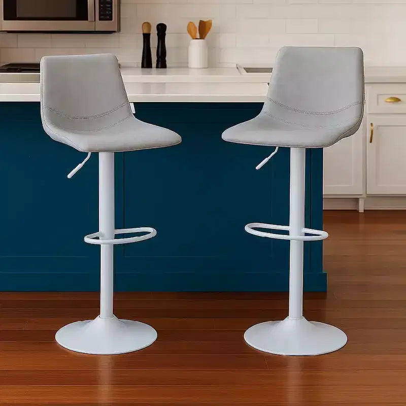 Tabourets de bar Tilbury avec base en fer blanc, hauteur réglable, assise en cuir, fonction pivotante et repose-pieds, lot de 2