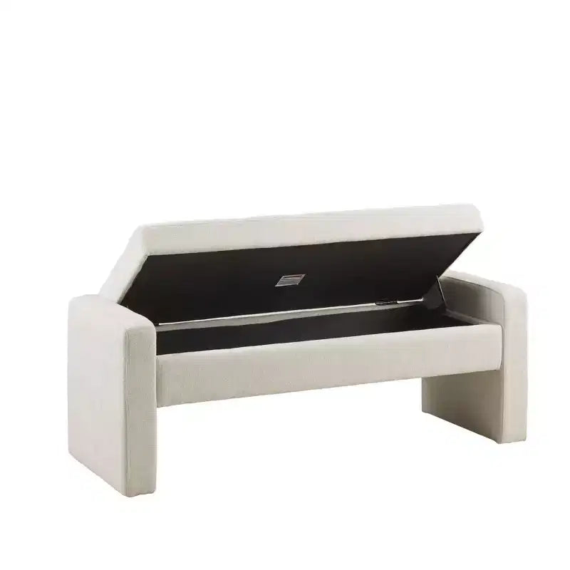 Crème Benches